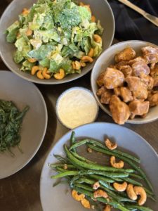 Highland Glenside - Seitan wings, caesar and veggies